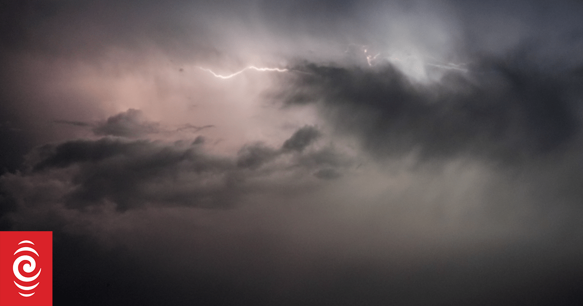 4KH9DOZ AFP 20240921 alsayed notitle240920 np8SN v1 HighRes SuccessiveLightningIllumina jpg