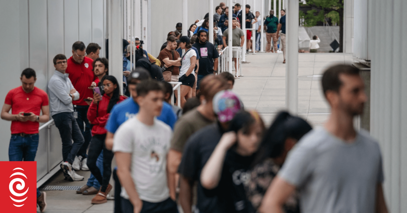 US election live: Harris and Trump on final day of campaigning