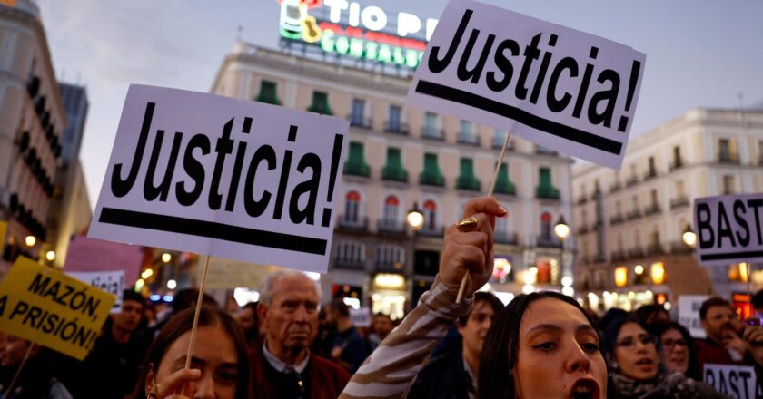 Thousands demand resignation of regional president over catastrophic Valencia floods | World News