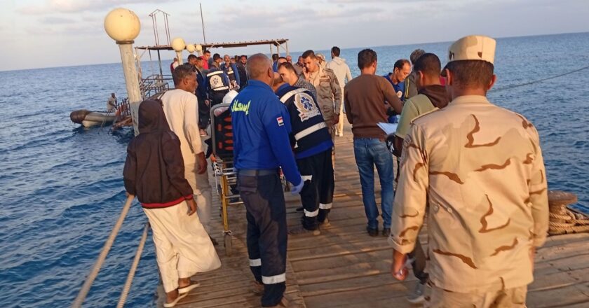 Egypt: Two Britons believed to be among 16 missing as tourist boat sinks after being ‘hit by large wave’ | World News