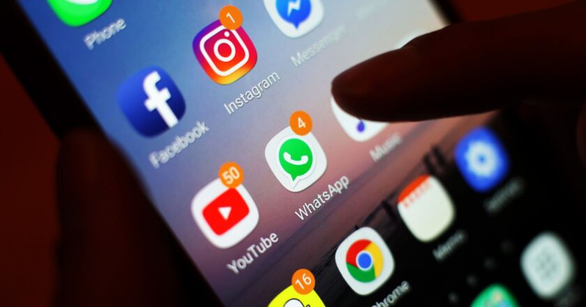Australia vows to ban social media for children under 16 | Science, Climate & Tech News