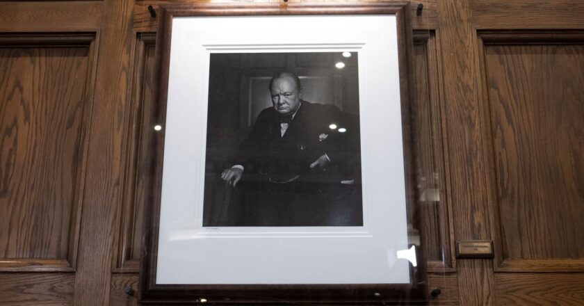 Stolen portrait of Winston Churchill that was swapped with forgery returned to Canadian hotel | World News