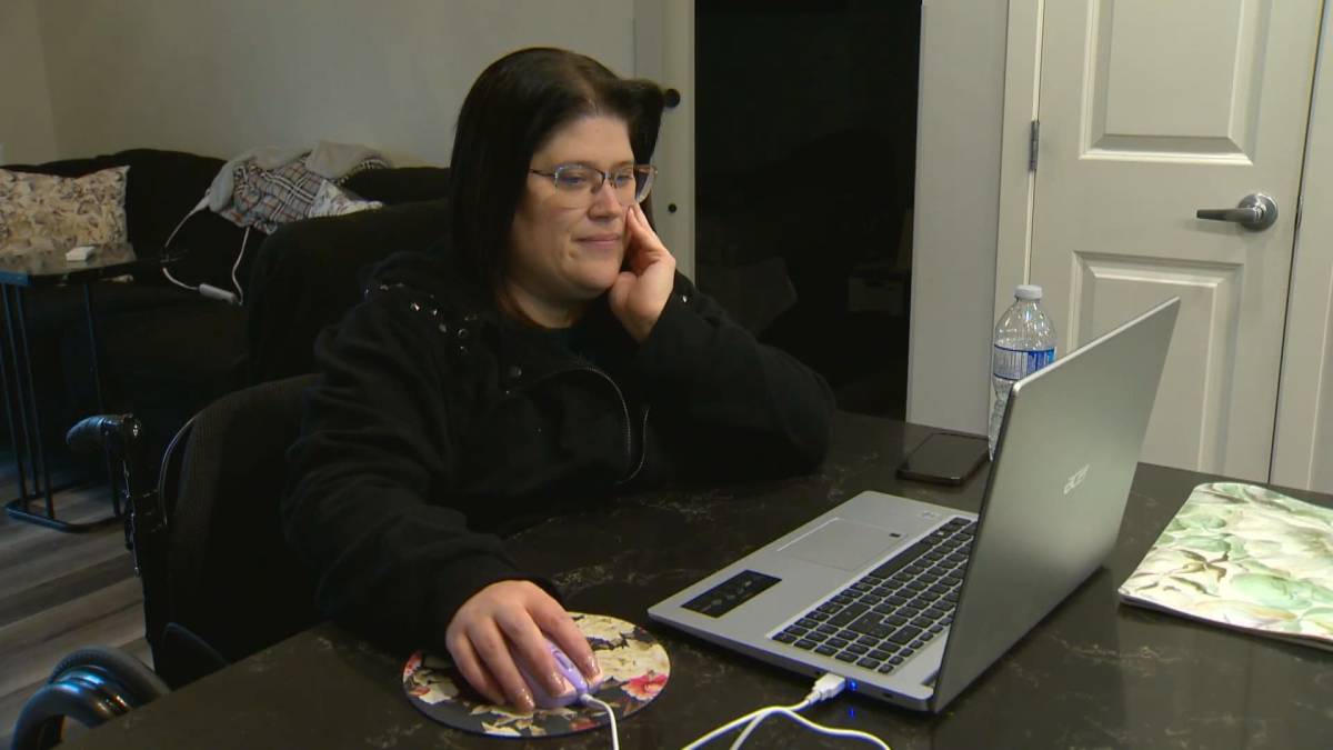 Click to play video: 'Calgary woman criticizes Ticketmaster over accessible tickets'