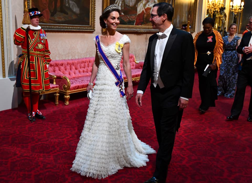 Black tie dress code for men and women: The rules for black and white tie events decoded 6 1735573642 115 Black tie dress code for men and women The rules