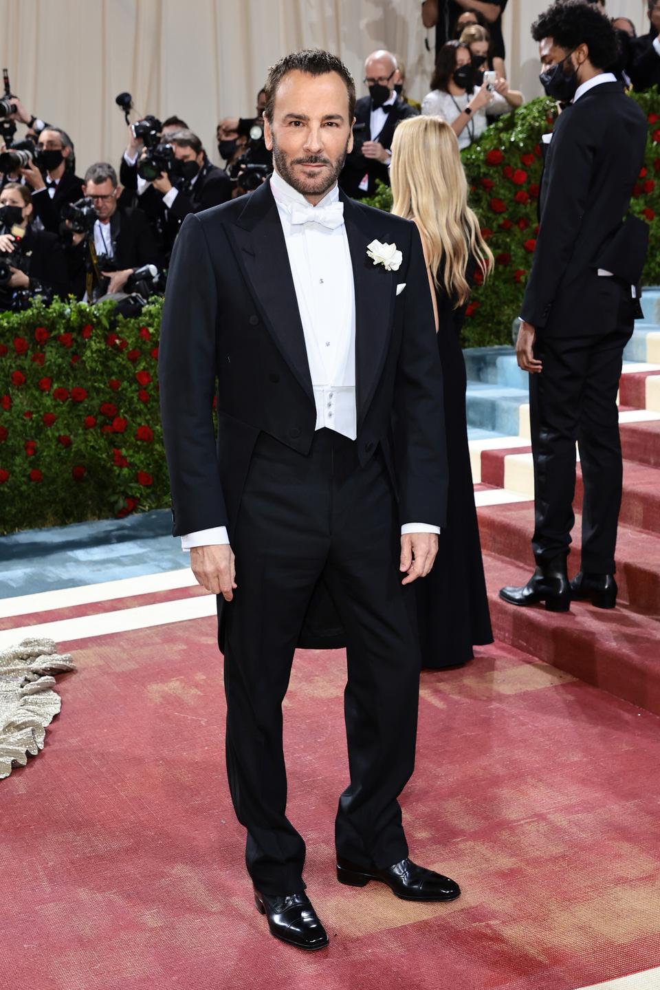 Black tie dress code for men and women: The rules for black and white tie events decoded 7 1735573642 854 Black tie dress code for men and women The rules