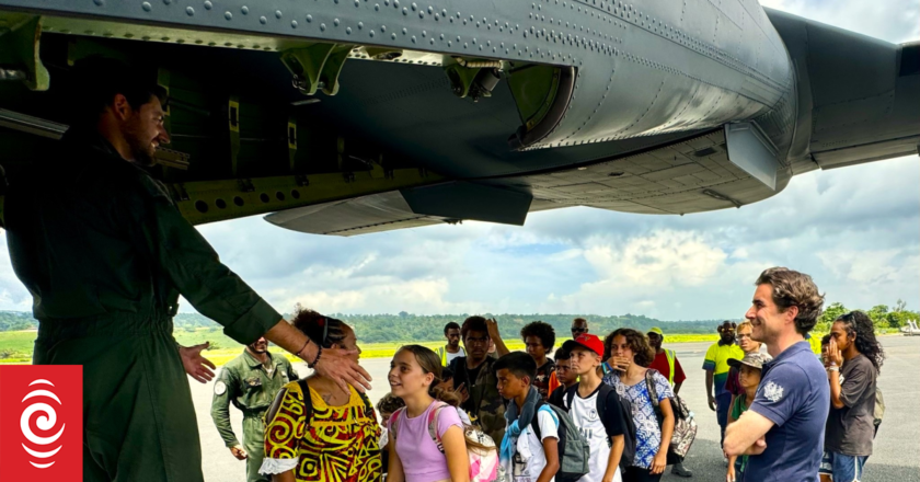 Quake-shocked New Caledonian children repatriated from Vanuatu