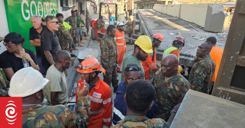 Second NZ rescue plane arrives in Vanuatu as one breaks down