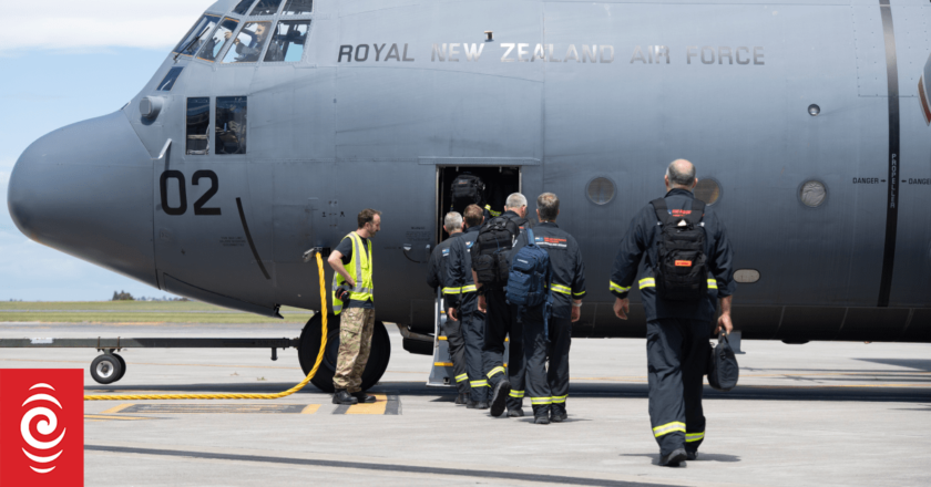 Live: Second NZ rescue plane arrives in Vanuatu as one breaks down