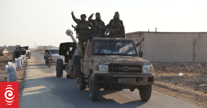 Syrian rebels capture second major city as army withdraws from Hama