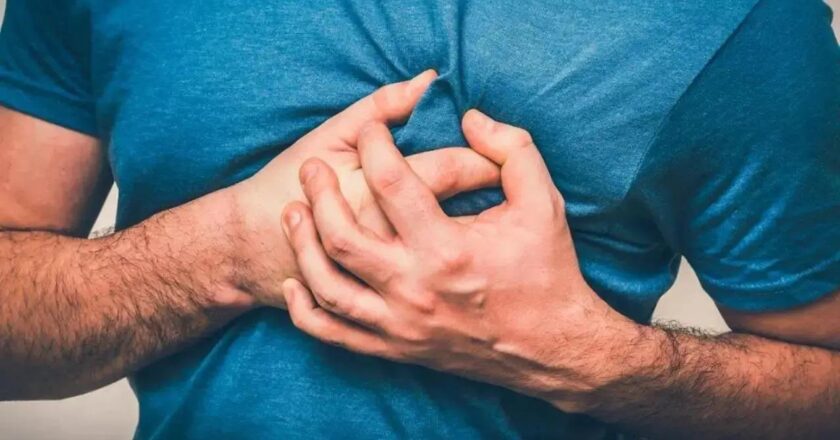 Cooking garlic, onions on high heat may harm your heart health, claims study