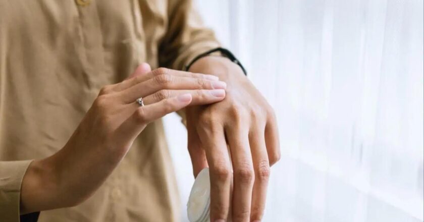 Here`s how you can keep your skin healthy and glowing during winter season