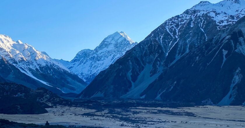 Three climbers missing after trip to New Zealand’s highest mountain | World News