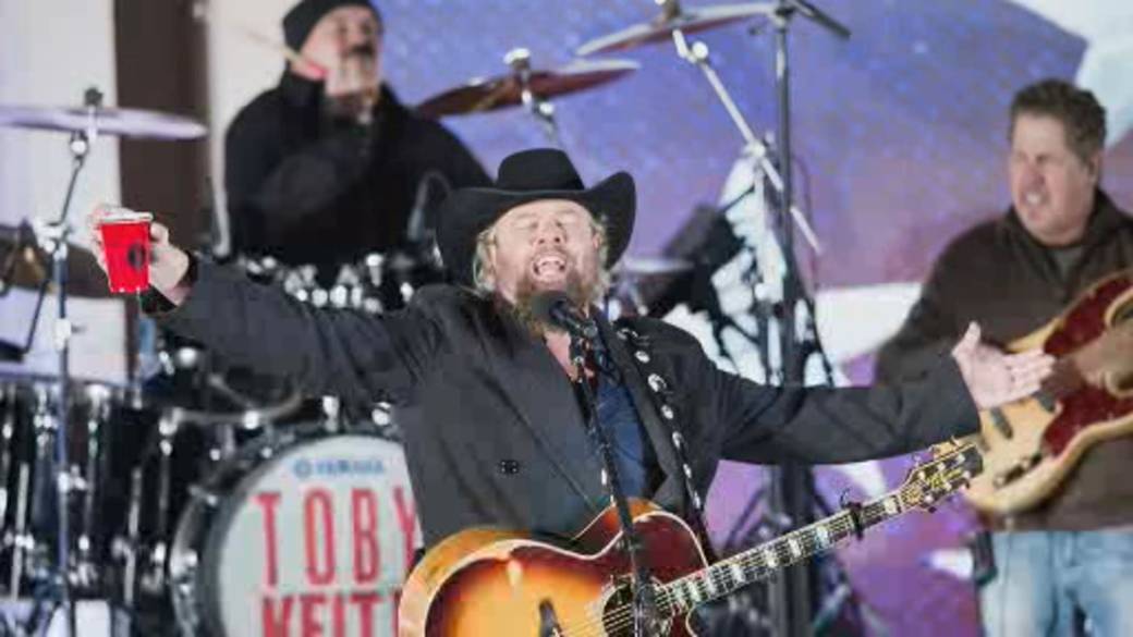 Click to play video: 'Rebellious, revered, and red, white and blue: country music giant Toby Keith dies at 62'