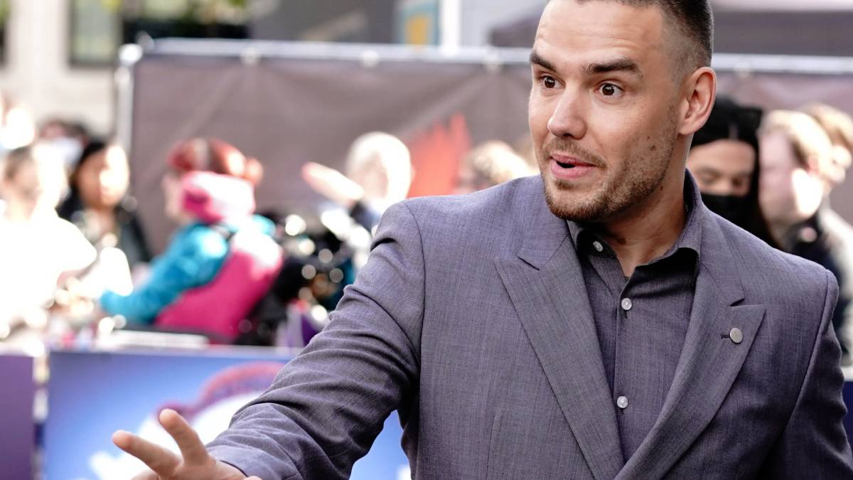 Click to play video: 'Liam Payne death: Argentina hotel staff called for ‘urgent’ help for ‘intoxicated’ guest, 911 call shows'