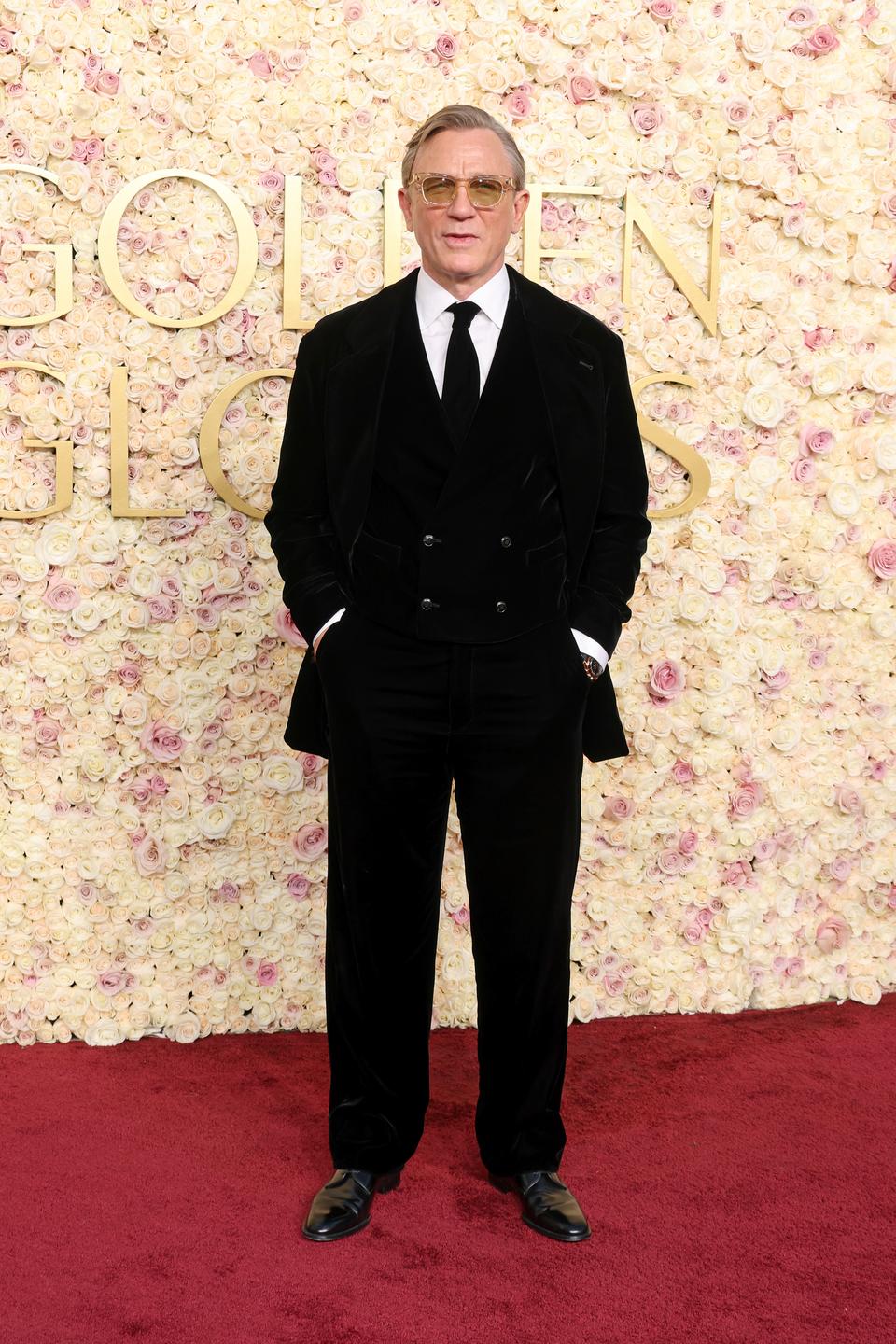 Golden Globes 2025 red carpet: Zendaya, Angelina Jolie, Ariana Grande, Timothée Chalamet lead best dressed 11 1736128879 931 Golden Globes 2025 red carpet Zendaya Angelina Jolie Ariana Grande