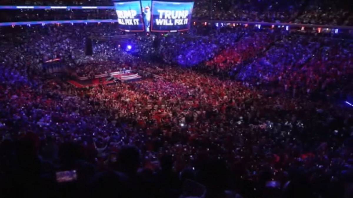 Click to play video: 'Trump rally widely criticized for his allies’ crude, racist remarks'