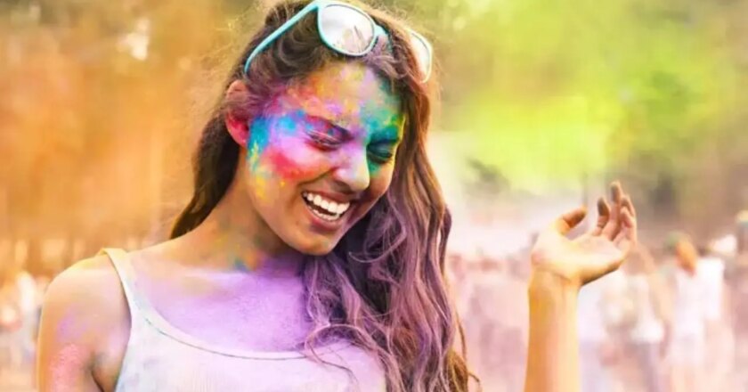 Here are 5 kitchen ingredients to solve skin woes post Holi