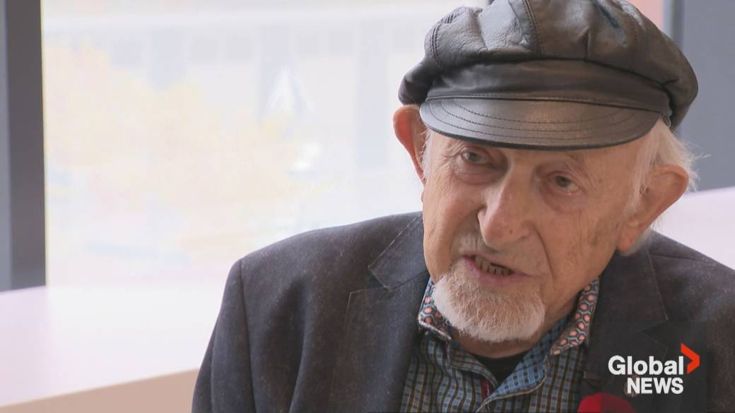 Click to play video: 'Holocaust survivor calls for more education to combat rising antisemitism'