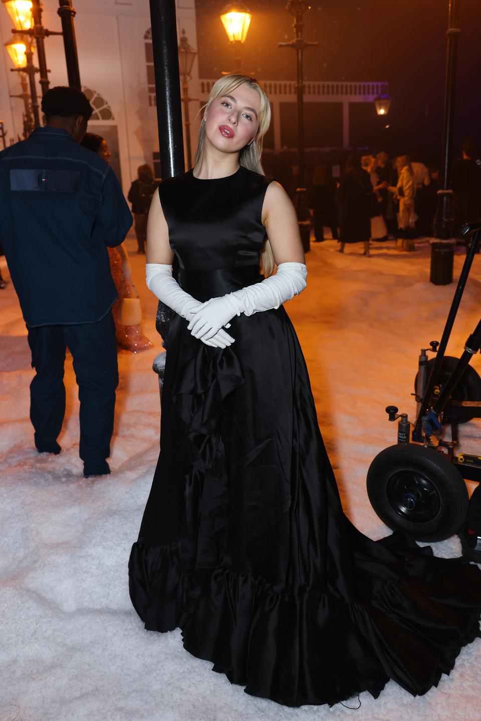 All the celebrities on the London Fashion Week front row: Anais Gallagher, Amandaland’s Lucy Punch, Sadiq Khan 4 1740318725 711 All the celebrities on the London Fashion Week front row