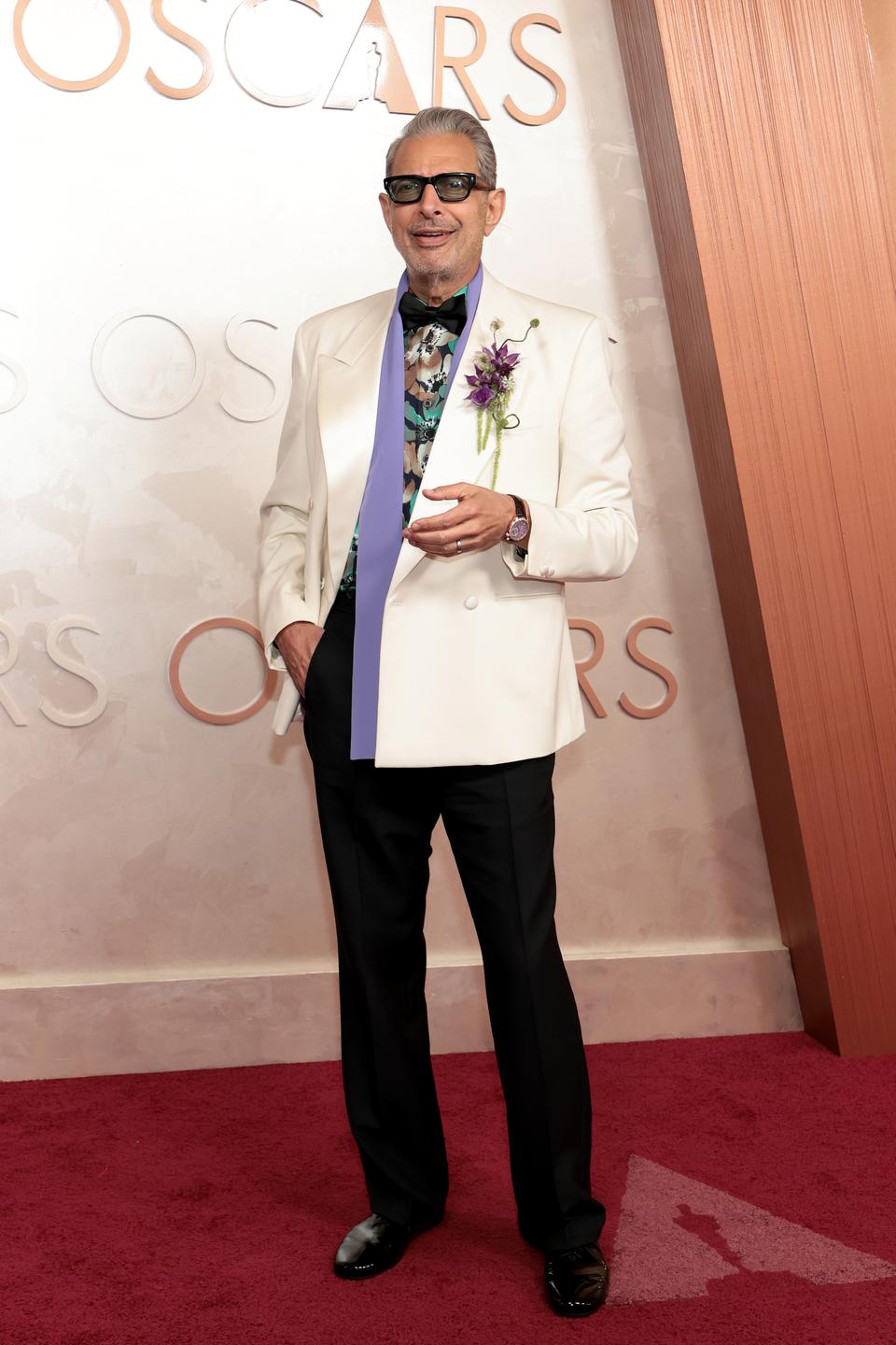 Oscars 2025: Glamorous gowns & stick-thin actors rule the Oscars red carpet — Timothée Chalamet, Ariana Grande, Demi Moore 21 1740975001 539 Oscars 2025 Glamorous gowns stick thin actors rule the Oscars