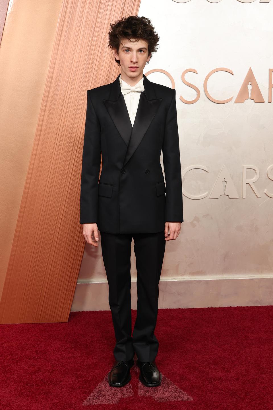 Oscars 2025: Glamorous gowns & stick-thin actors rule the Oscars red carpet — Timothée Chalamet, Ariana Grande, Demi Moore 19 1740975001 697 Oscars 2025 Glamorous gowns stick thin actors rule the Oscars