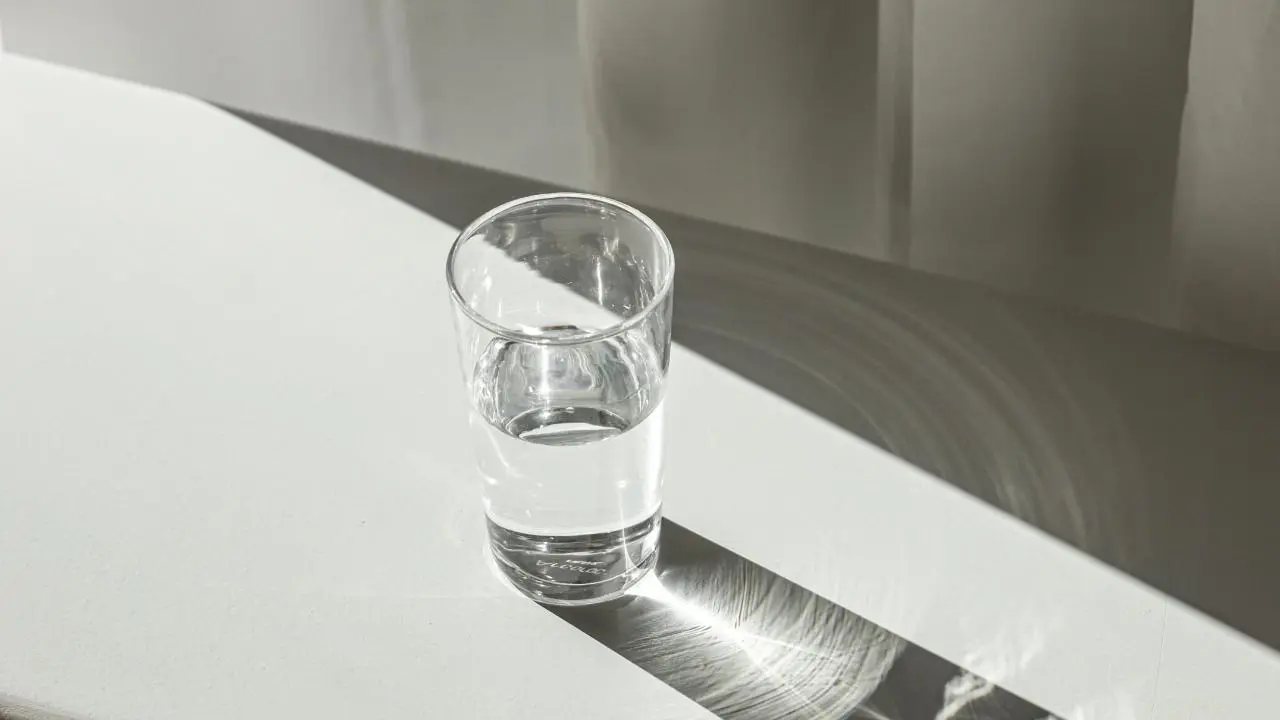 World Water Day The surprising link between hydration and hunger