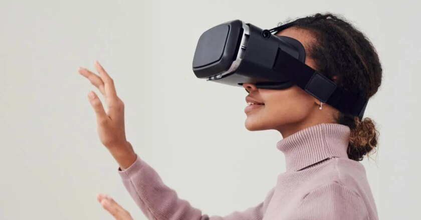 VR, AR tech may help people manage everyday stress: Study