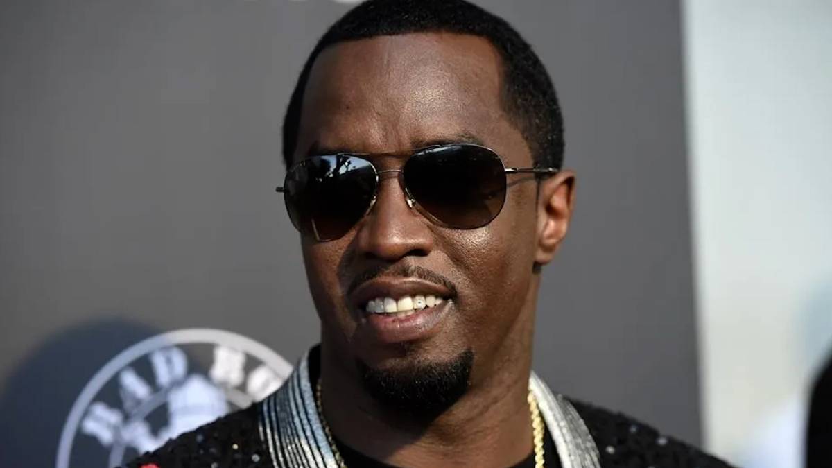Click to play video: 'Sean ‘Diddy’ Combs’ LA, Miami homes raided by U.S. federal agents following sex trafficking accusations'