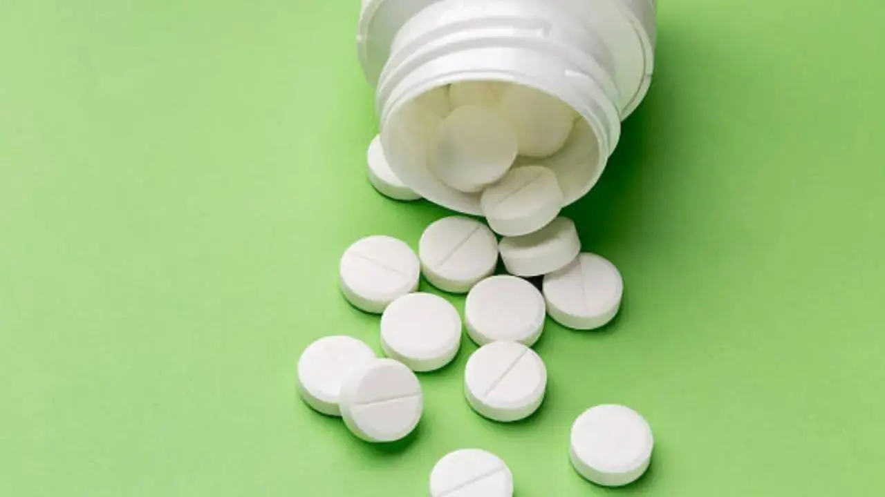 Antibiotics during infancy linked to early puberty in girls Study