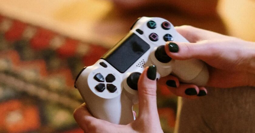 Can prolonged gaming addiction damage your spine? Delhi doctor explains