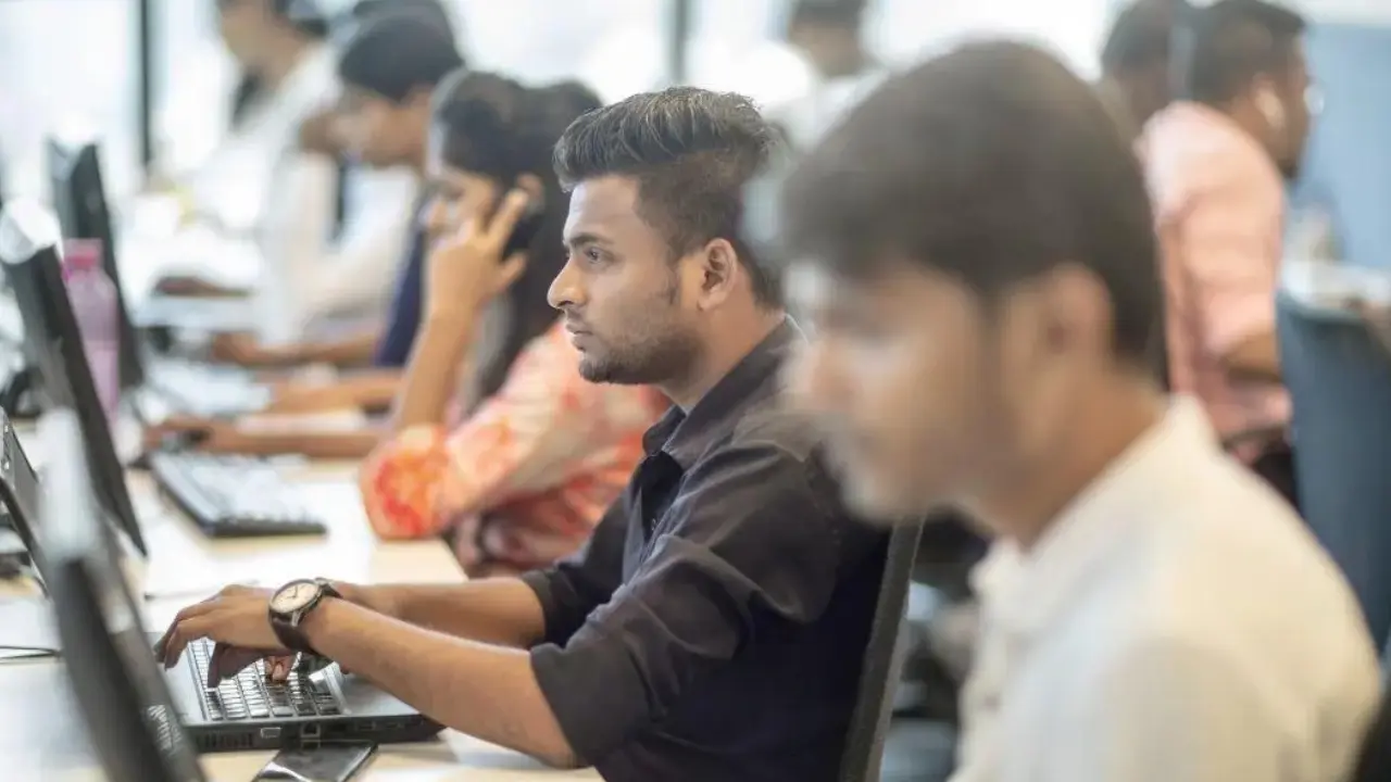 10 pct of employees between 31 40 yrs at