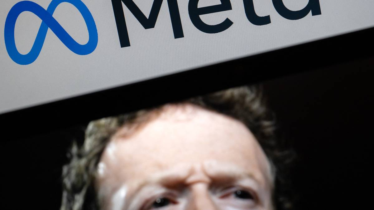 Click to play video: 'Meta ditches fact-checking in efforts to maximize free speech, Zuckerberg says'