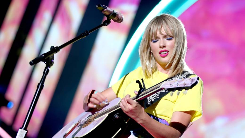 Click to play video: '“This is my worst case scenario”: Taylor Swift posts scathing note about Scooter Braun buying her former label'