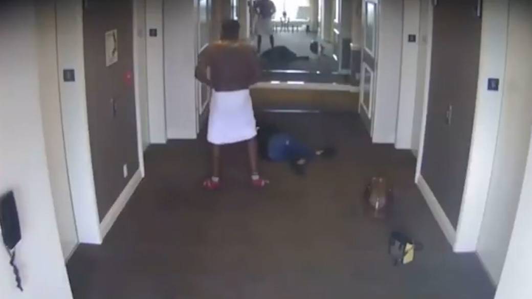 Click to play video: 'Sean ‘Diddy’ Combs trial: Prosecutors release 2016 hotel assault video'