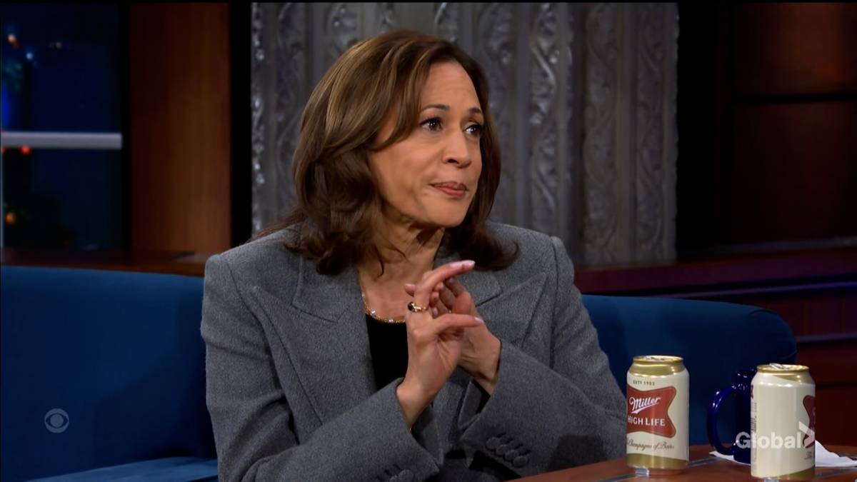 Click to play video: 'Harris calls Trump a ‘loser’ during interview with Stephen Colbert'