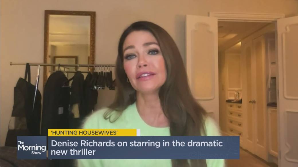 Click to play video: 'Denise Richards on her new movie ‘Hunting Housewives’'