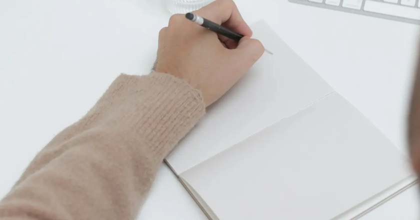 No evidence to prove left-handed people more creative: Researchers