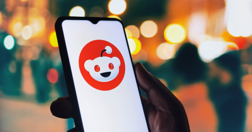 It’s About to Get Harder to Read Old Reddit Threads, and You Can Blame AI