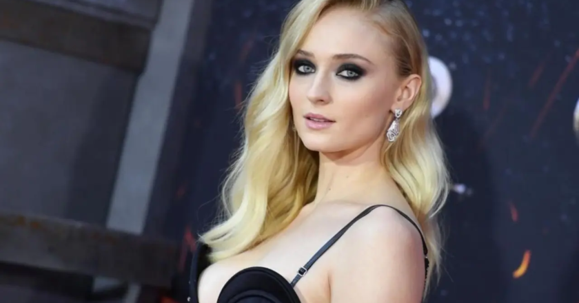 Sophie Turner warns Harry Potter child actors of social media affect