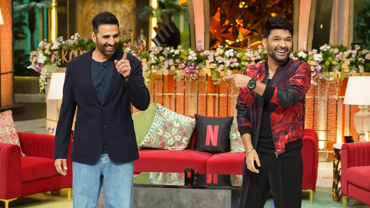 Akshay Kumar takes hilarious dig at Kapil Sharmas firing at
