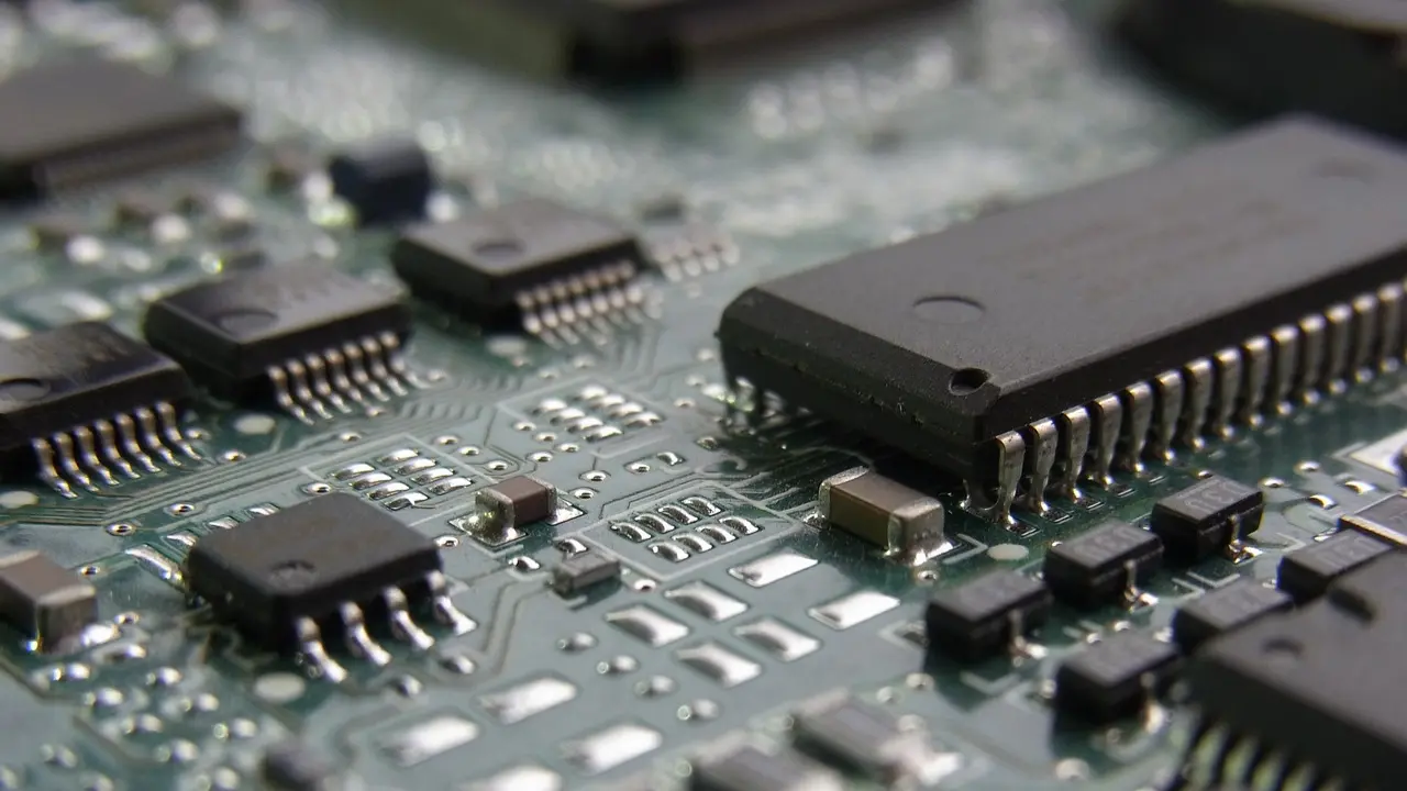 Researchers make atoms talk to each other inside silicon chips