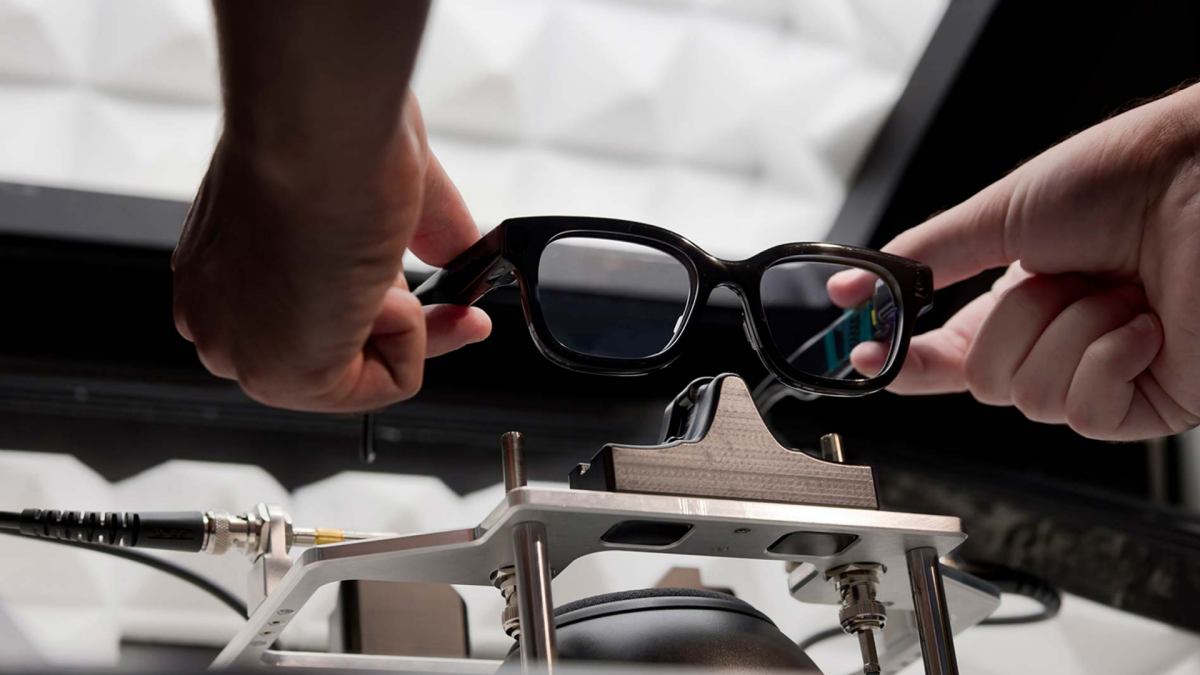 Magic Leap, One of the Biggest Flops in AR, Is Back with Smart Glasses 1 1761777996 hero