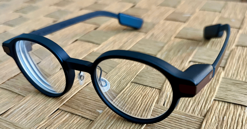 How I Used Smart Glasses to Trick a Bartender Into Giving Me a Free Drink