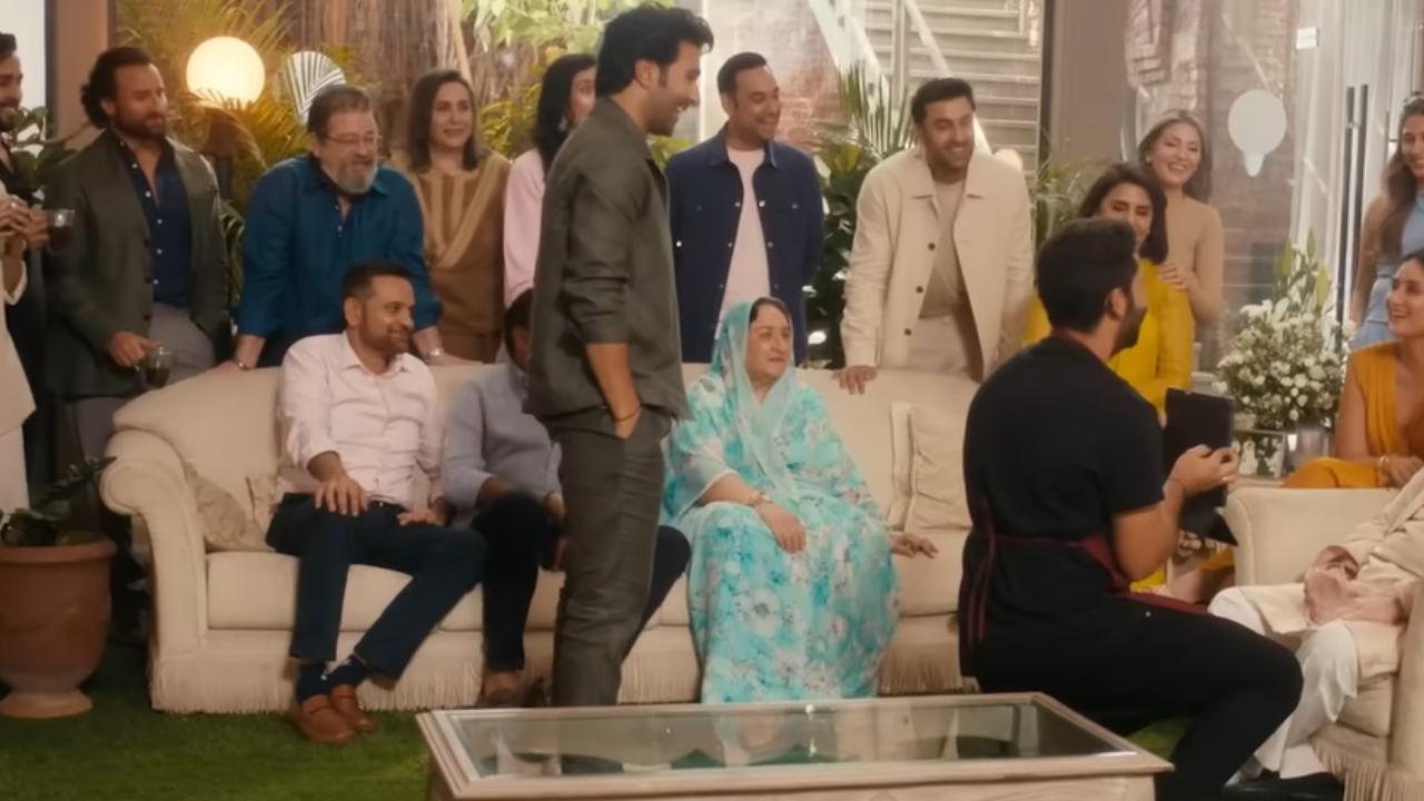 Dining with the Kapoors` trailer: Kareena Kapoor gets called most dramatic 2 Dining with the Kapoors trailer Kareena Kapoor gets called most