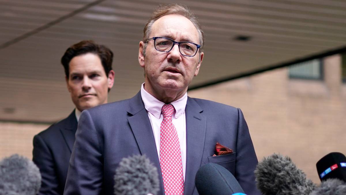Click to play video: 'Kevin Spacey ‘humbled’ after being acquitted of sexual assault charges by London jury'