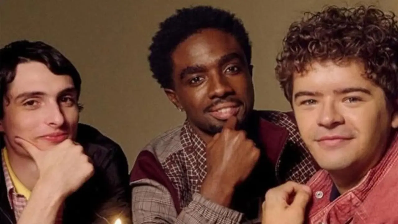 Finn Wolfhards SNL monologue crashed by Gaten Matarazzo Caleb McLaughlin