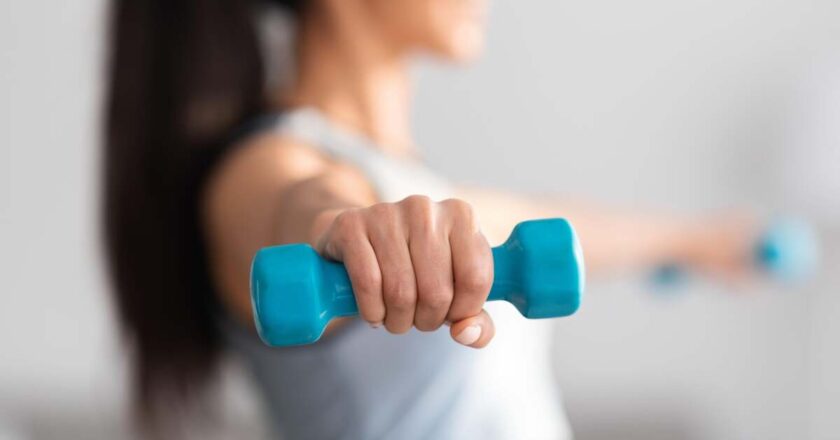 When to Exercise With Light Weights (and When to Use Heavy Weights)