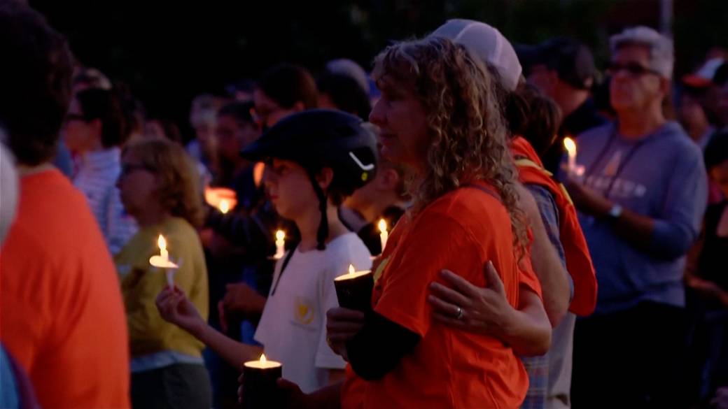 Click to play video: 'Minneapolis demands gun control after deadly school shooting'