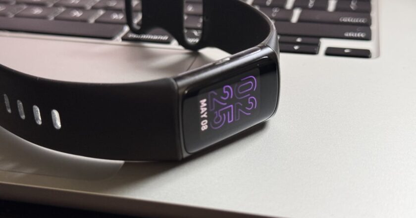 The Fitbit App Is Losing All These Features