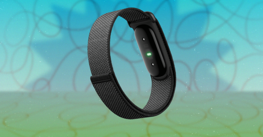 You Can Get $35 in Google Store Credit If You Preorder the Fitbit Air